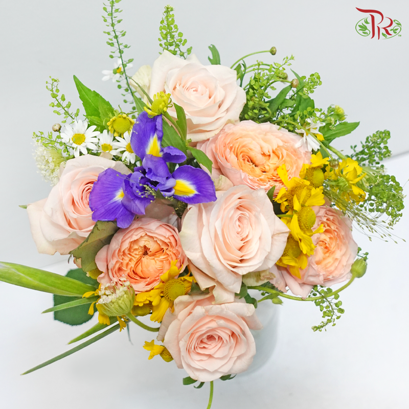 Signature Weekly Flower Bunch - Peach Reverie (Medium Bunch)