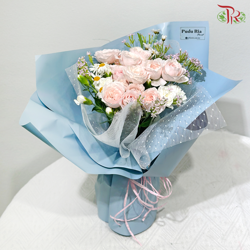 Signature Weekly Flower Bunch - Rosé Serenade (Medium Bunch)
