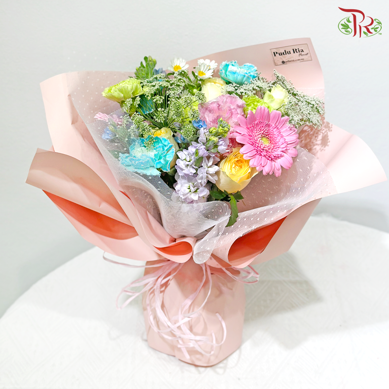 Signature Weekly Flower Bunch - Pastel Daydream (Medium Bunch)