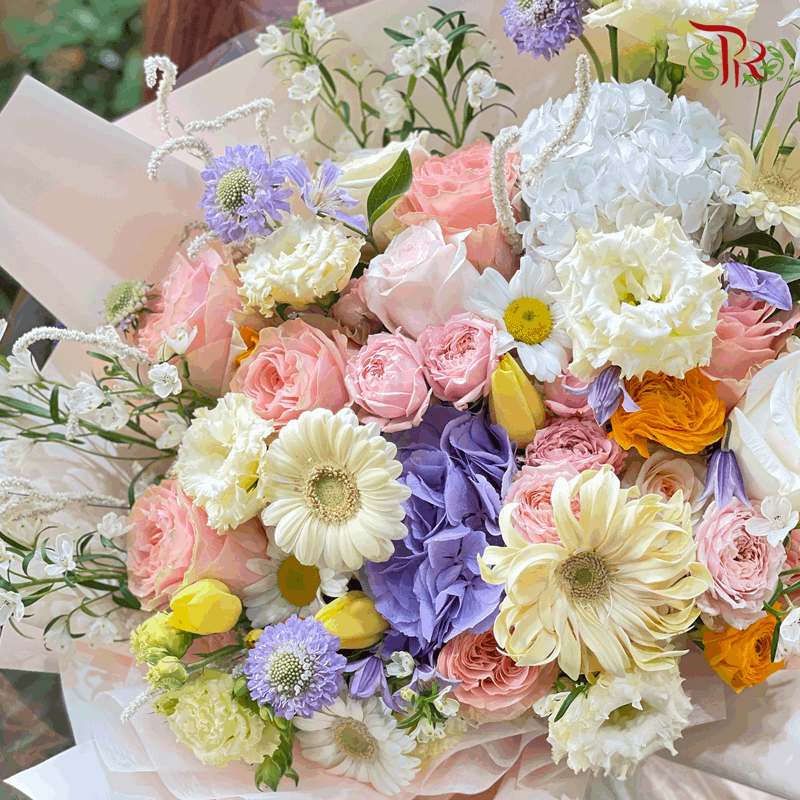 Assorted Premium Flower Bouquet In Pastel Colour (L size)