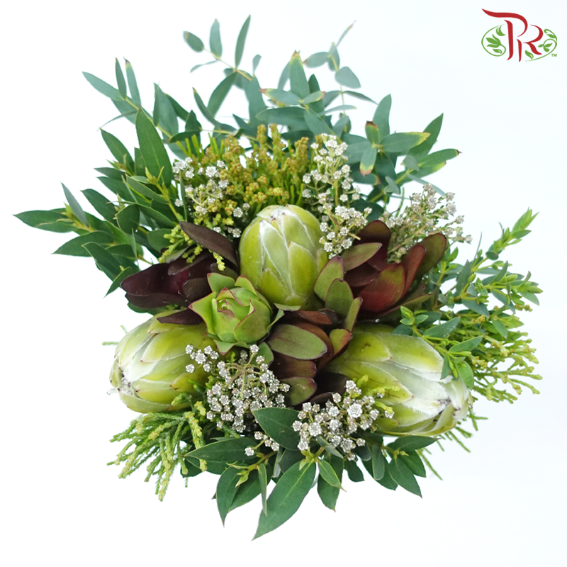 Safari Premium Bouquet ( Christmas Edition ) **Random Cone/Fillers