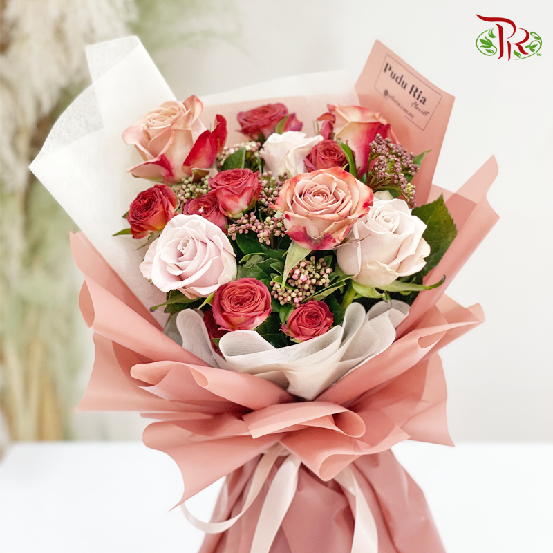 Cappuccino Rose Hand Bouquet (S size)-Pudu Ria Florist-prflorist.com.my