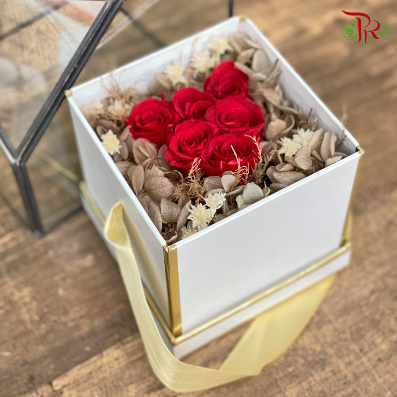 Memorable Love- Square Shape Preserved Flower Box-Pudu Ria Florist-prflorist.com.my