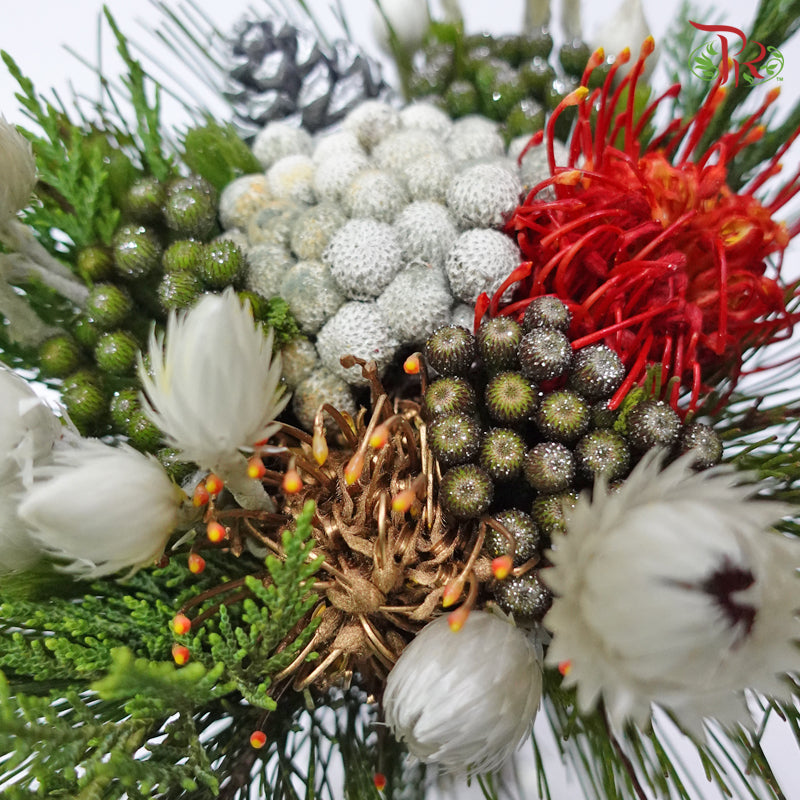 Safari Premium Bouquet (Christmas) - 1-White-Africa-prflorist.com.my