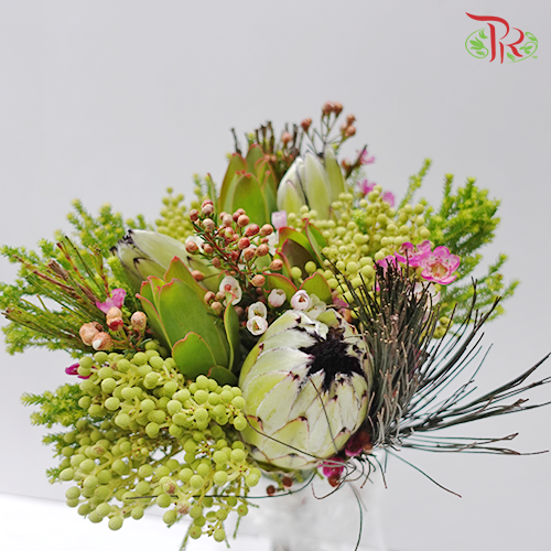 Safari Premium Bouquet - Green White Protea (Per Bunch) **Random Cone/Fillers-Green-Africa-prflorist.com.my