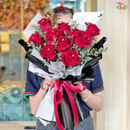 V3-10 Stems Red Roses (Medium Size Hand Bouquet) - Pudu Ria Florist