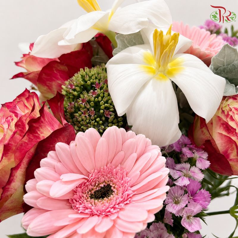 Signature Weekly Flower Bunch (Without Wrapping)