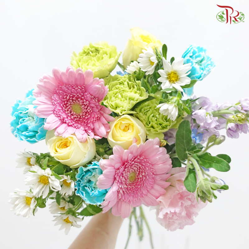 Signature Weekly Flower Bunch - Pastel Daydream (Medium Bunch)