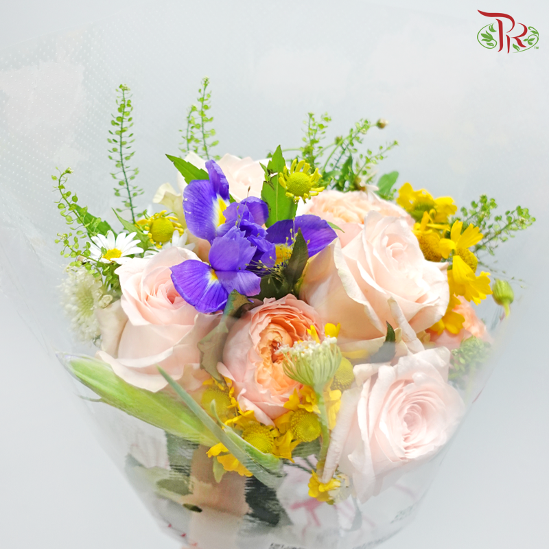 Signature Weekly Flower Bunch - Peach Reverie (Medium Bunch)