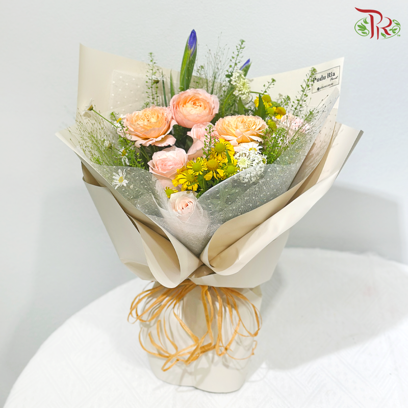 Signature Weekly Flower Bunch - Peach Reverie (Medium Bunch)