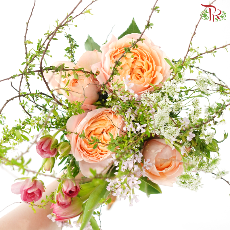Signature Weekly Flower Bunch - Snowy Peach Embrace (Medium Bunch)