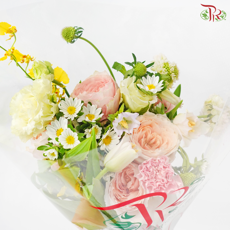 Signature Weekly Flower Bunch - Peach Petal Poetry (Medium Bunch)