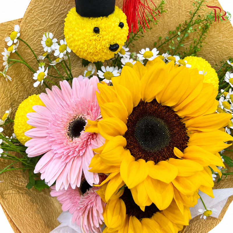 Golden Dreams Graduation Bouquet