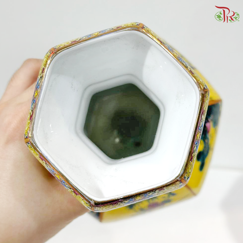 A65 Ceramic Qing Hua Vase