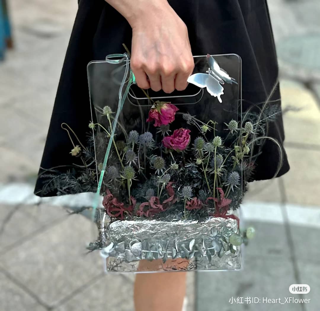 Acrylic Hand Carry Flower Box