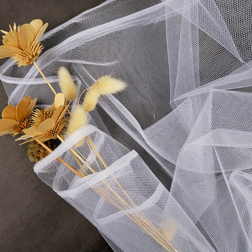 FNT049 FAIRY NETTING - Freesia