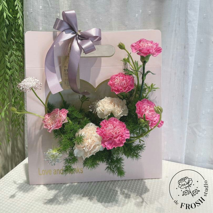 FBA008 HARD CARD HAND CARRIER - Freesia