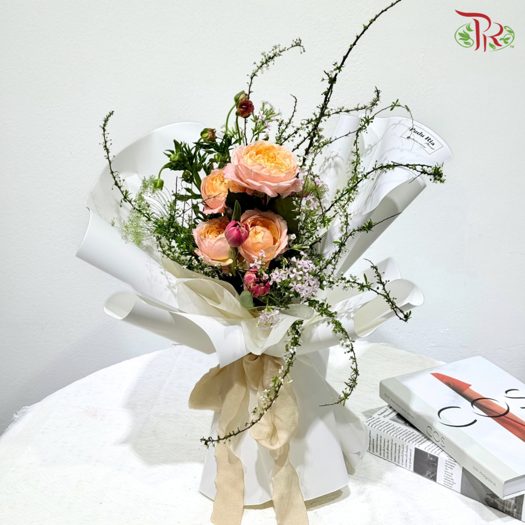 Signature Weekly Flower Bunch - Snowy Peach Embrace (Medium Bunch)