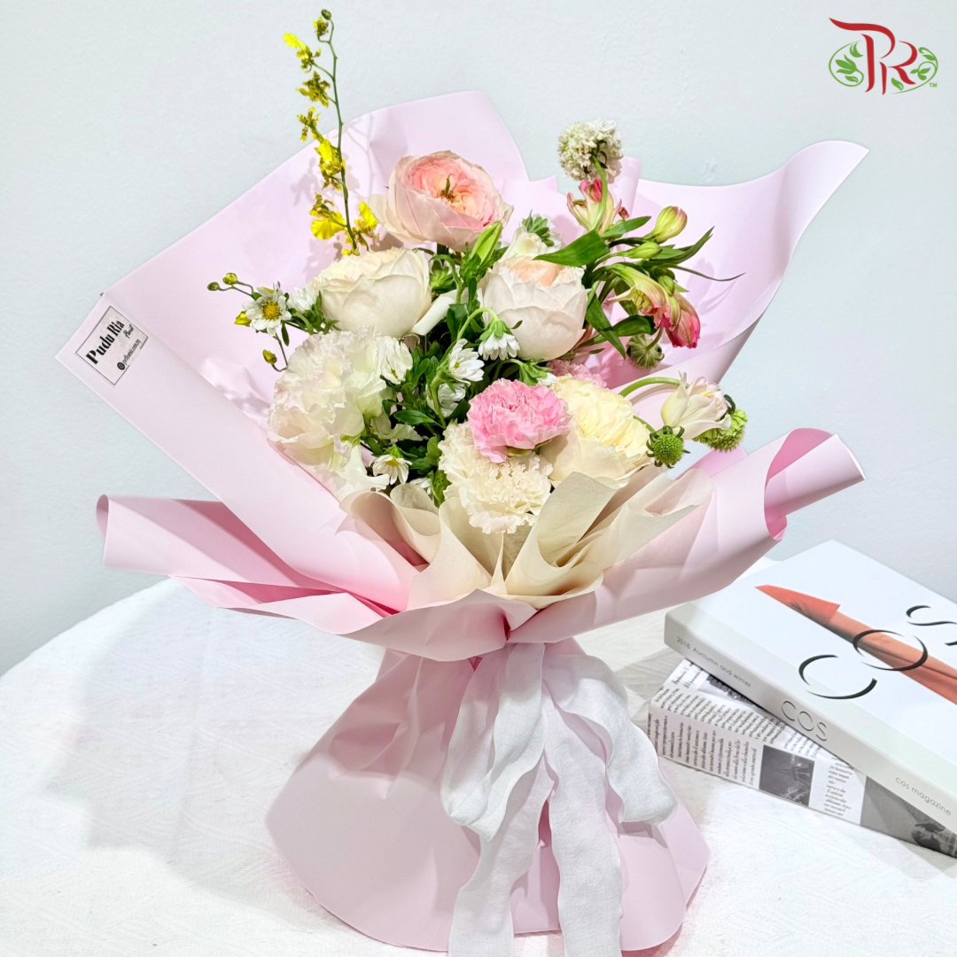 Signature Weekly Flower Bunch - Peach Petal Poetry (Medium Bunch)