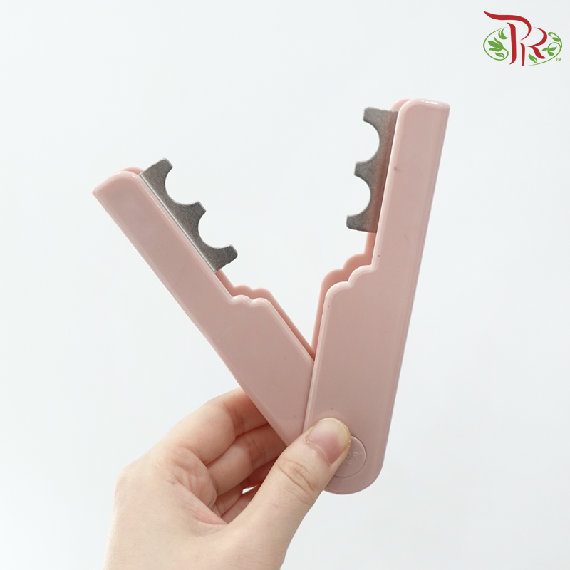 Thorn Remover Steel