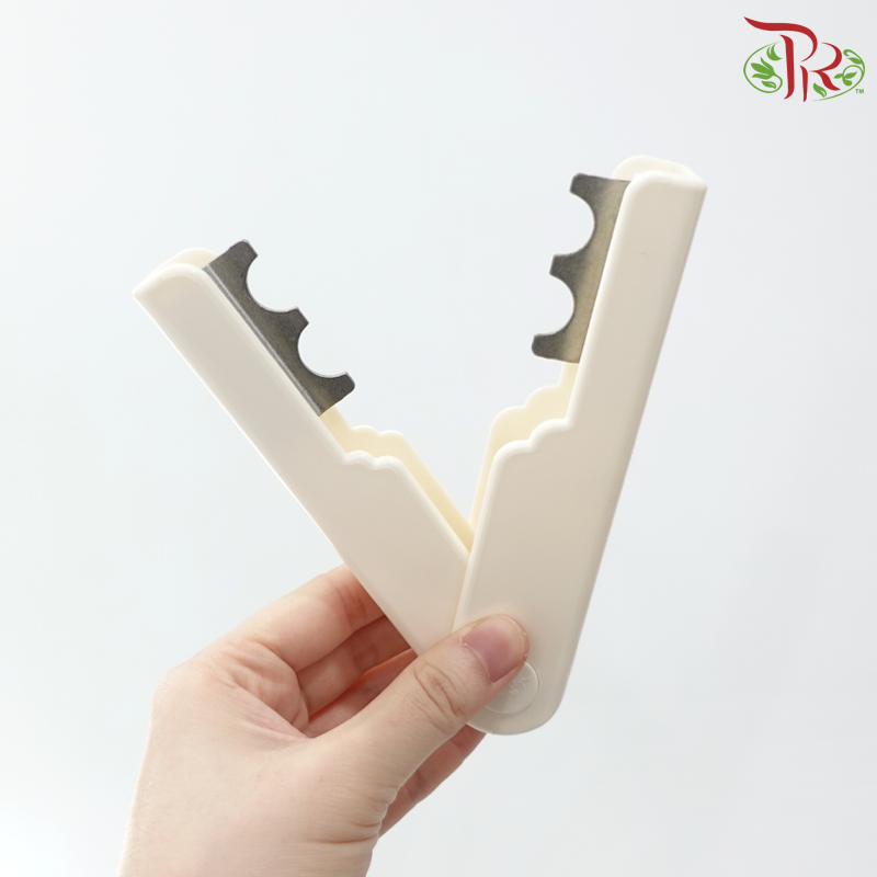 Thorn Remover Steel