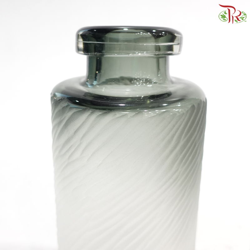 Y225626 - Gradient Grey Colour Vase