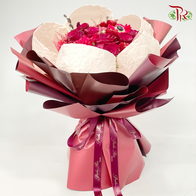 Assorted Premium Flower- Petal Design Floral Hand Bouquet In Red Tone （M-L size)-Pudu Ria Florist-prflorist.com.my