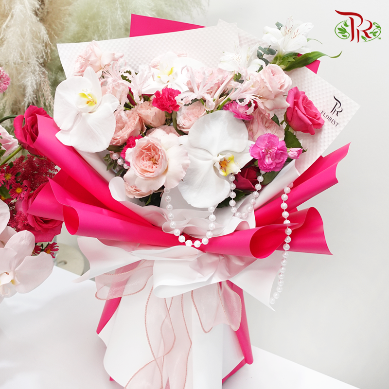 Hot Pink Theme Flower Arrangement (In Vase/ Hand Bouquet)-Pudu Ria Florist-prflorist.com.my