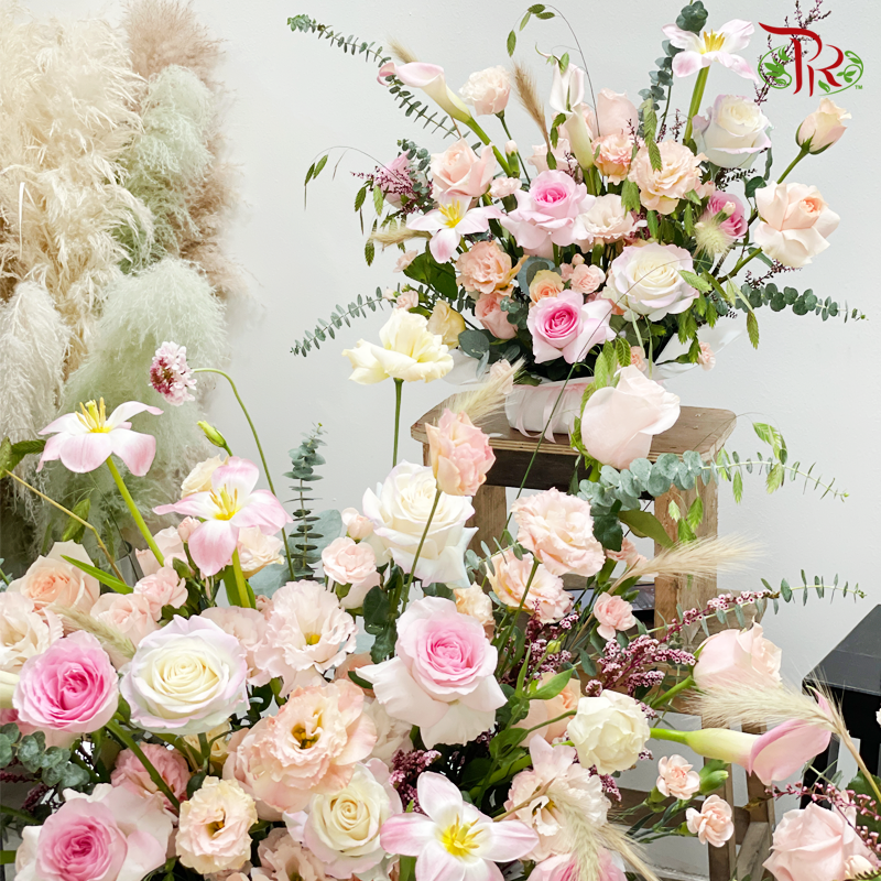 Customization Floral Design Photoshoot Decoration (Pre-Order 3 Days in Advance)